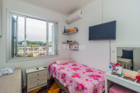 Image 7 - 881780