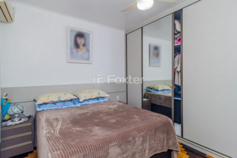 Image 9 - 881780