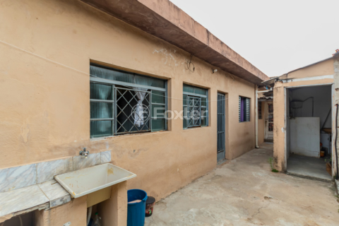 Image 17 - 881793