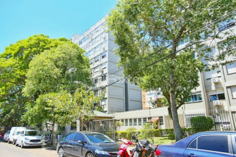 Image 39 - 882025