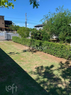 Image 10 - 882219