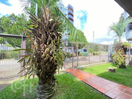 Image 1 - 882326
