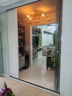 Image 5 - 882372