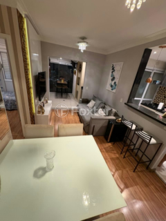 Image 3 - 882384