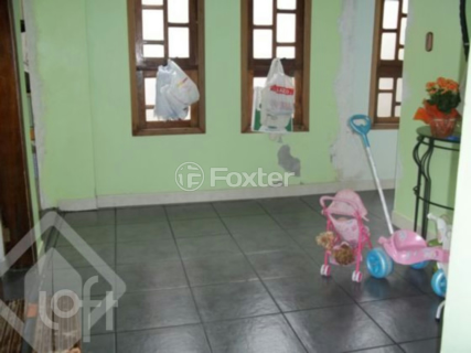 Image 6 - 882487