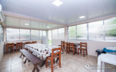 Image 37 - 882499