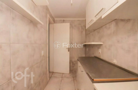 Image 7 - 882499