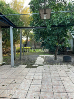 Image 1 - 882541