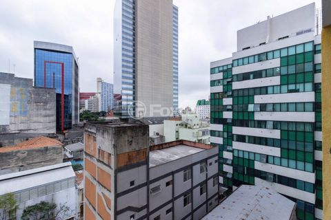 Image 5 - 882638