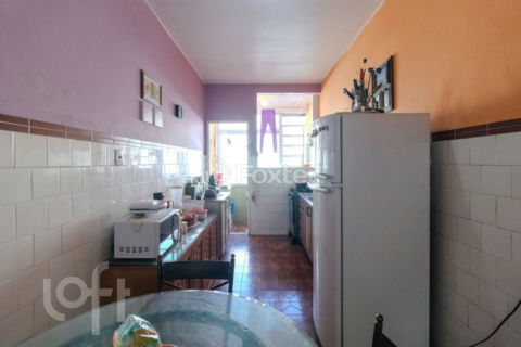 Image 8 - 882641