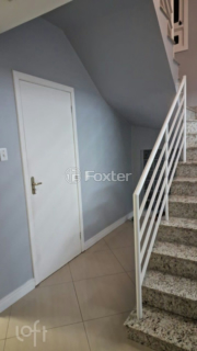 Image 4 - 882679