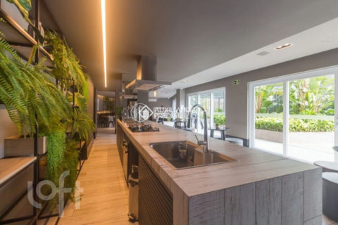 Image 20 - 882692
