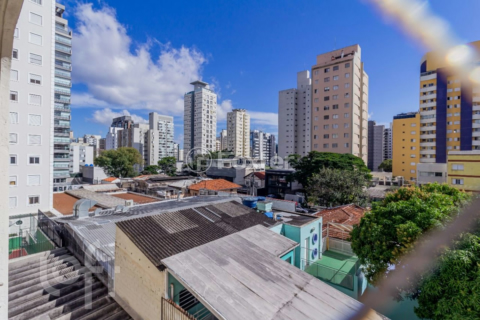 Image 3 - 882729