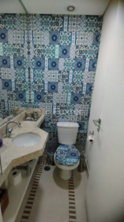 Image 16 - 882745