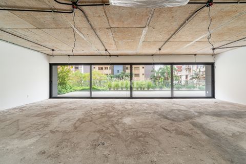 Image 6 - 882758