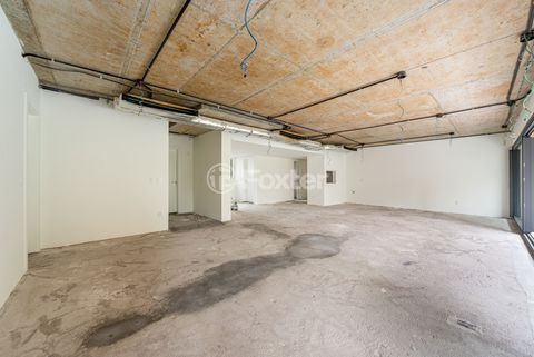 Image 7 - 882758
