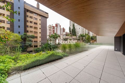Image 1 - 882758