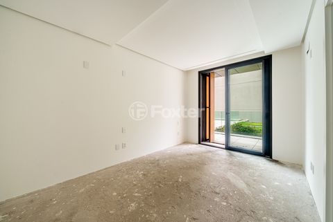 Image 17 - 882758