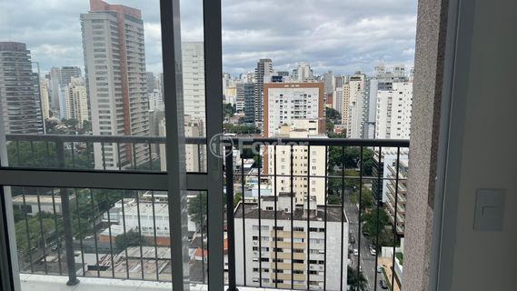 Image 1 - 882883