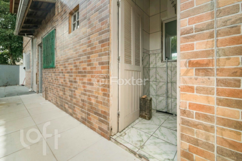 Image 63 - 882951