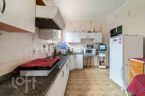 Image 32 - 882951