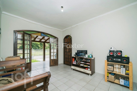Image 7 - 882951