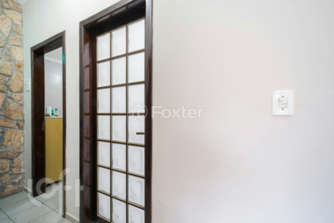 Image 42 - 882951