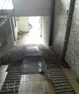 Image 9 - 883030