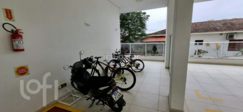 Image 15 - 883380
