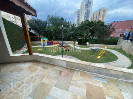 Image 20 - 883408