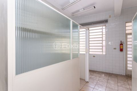 Image 9 - 883469