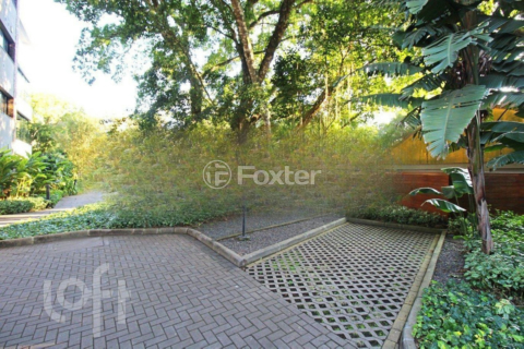 Image 42 - 883505