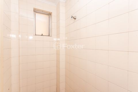 Image 35 - 883521