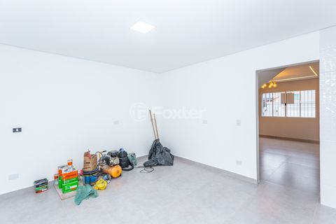 Image 4 - 883542