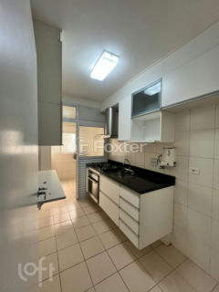Image 7 - 883556