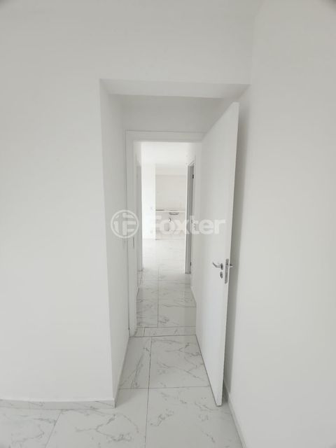 Image 2 - 883564