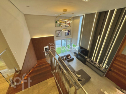 Image 7 - 883587