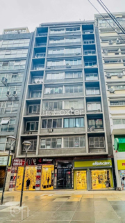 Image 7 - 883634