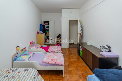 Image 10 - 883698