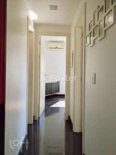 Image 5 - 883722