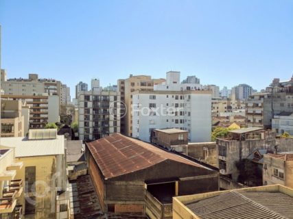 Image 10 - 883722