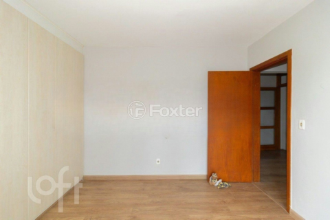 Image 8 - 883730