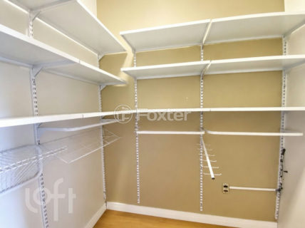 Image 9 - 883775