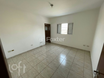 Image 7 - 883810