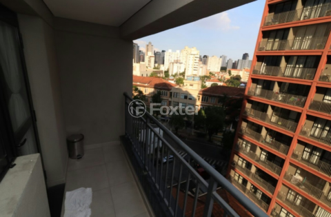 Image 6 - 883842