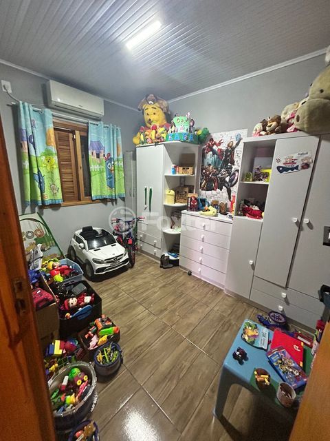Image 7 - 883850