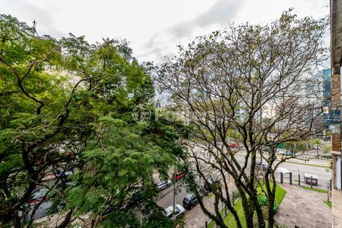 Image 8 - 883854