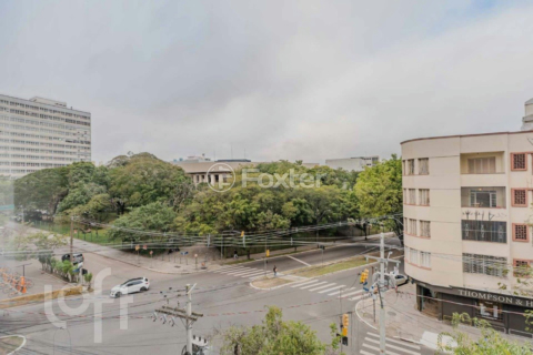 Image 3 - 883940