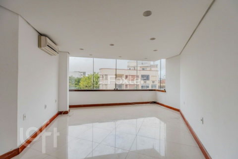 Image 30 - 883940