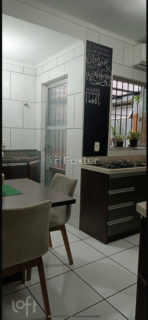 Image 9 - 884046